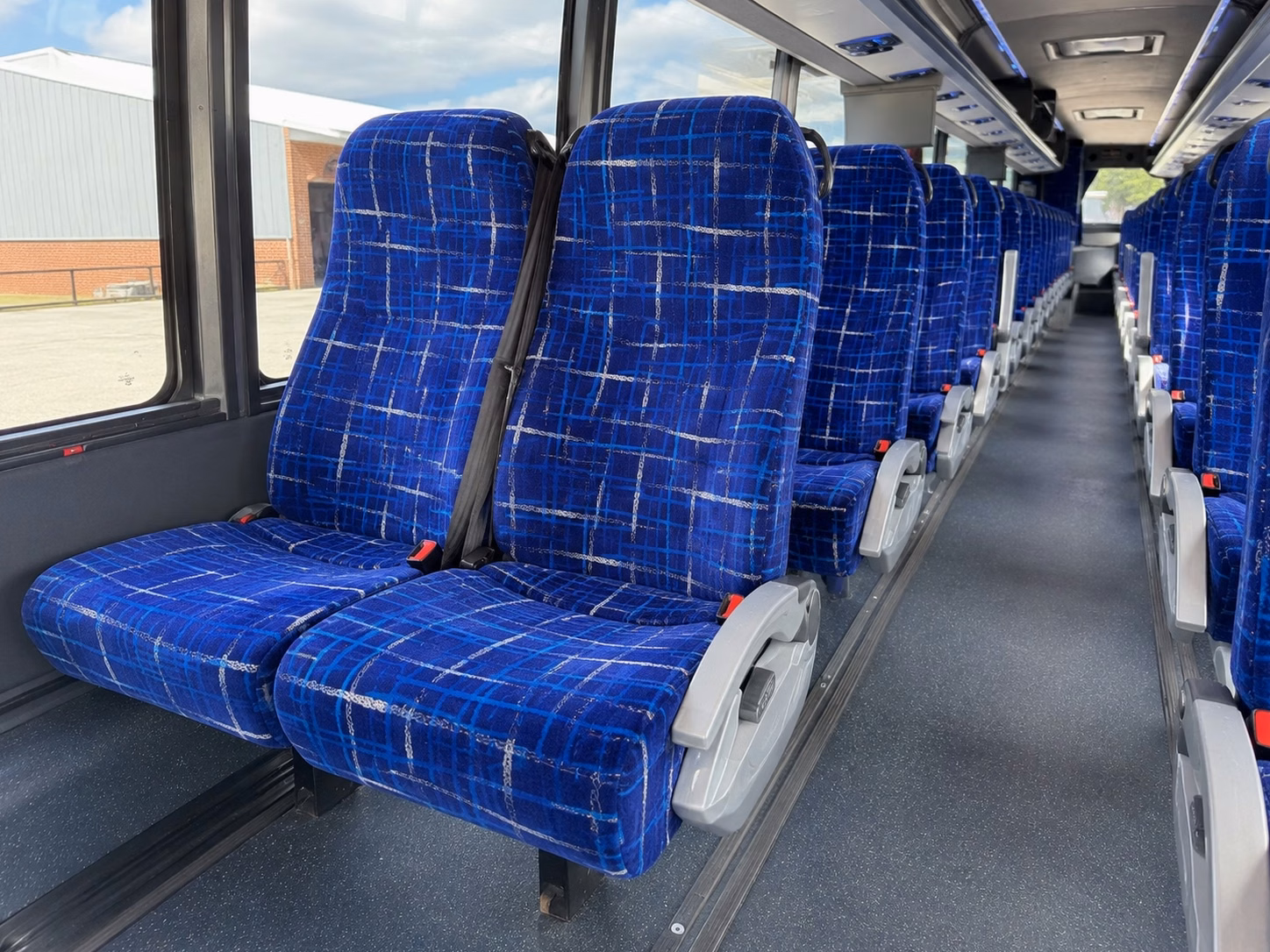 american airlines center group transportation from garland